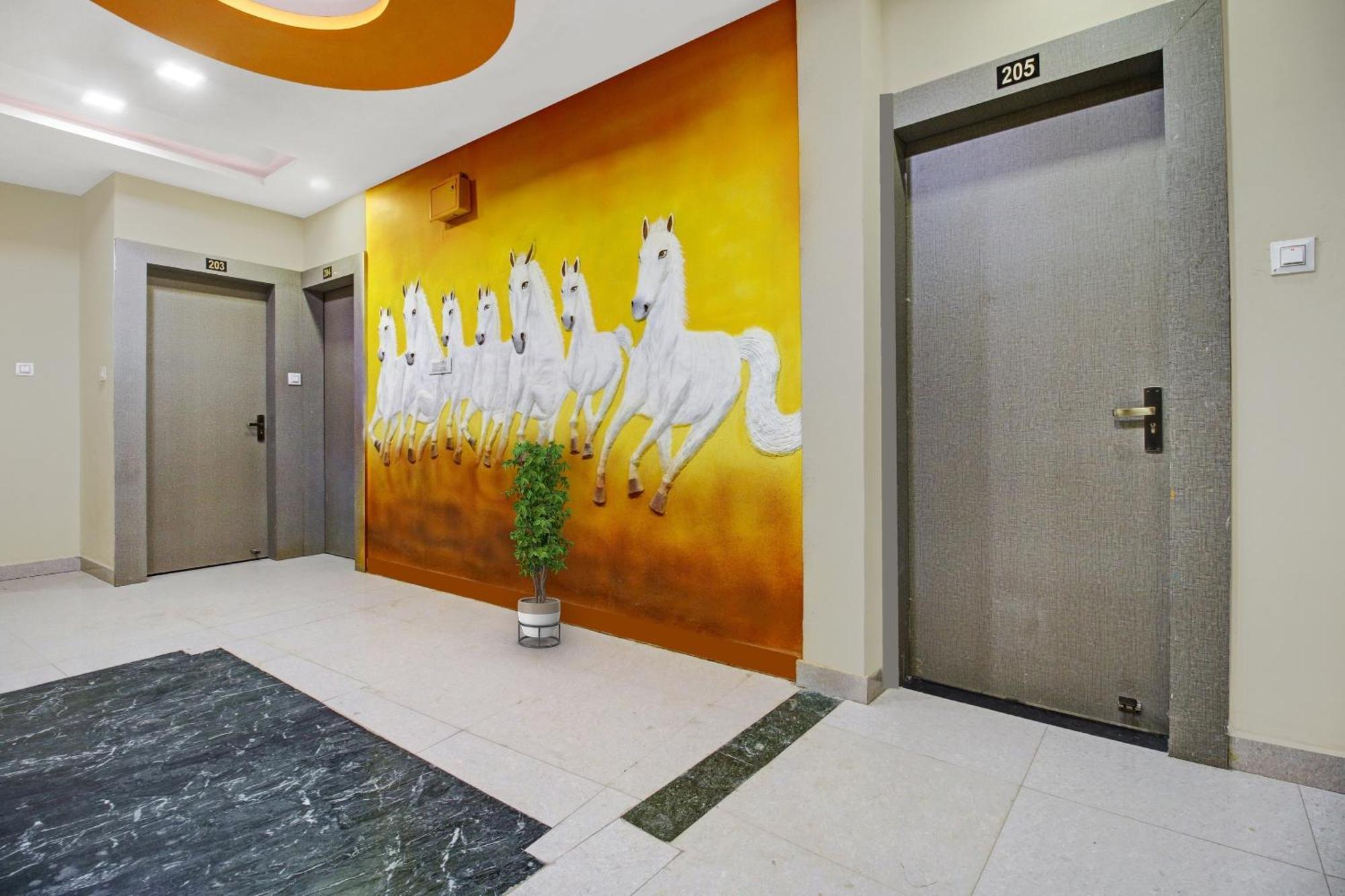 Hotel Super Collection O The Wishtler Bhopal Exterior foto