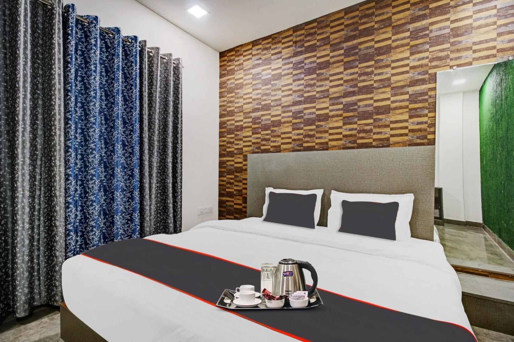 Hotel Super Collection O The Wishtler Bhopal Exterior foto